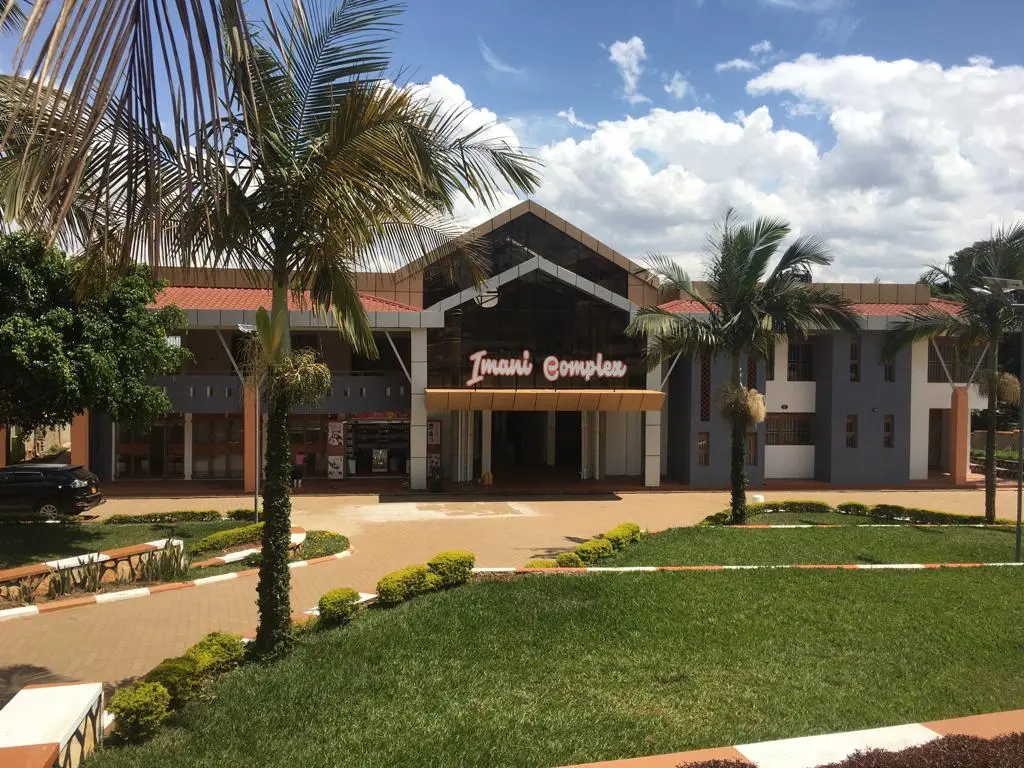 Imani Complex building shops and offices architecture